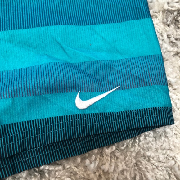 Men's XL Nike Striped Shorts - Picture 2 of 5